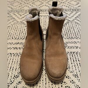 Alpine Design Tan and Cream Shearling Leather Boots - 7.5
